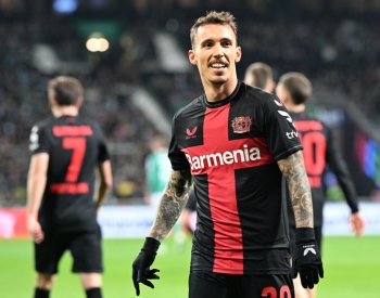 Leverkusen se střídajícím Hložkem uspěl v Brémách a dál vede německou ligu