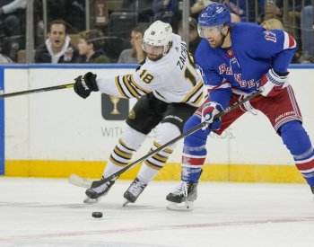 Boston navzdory Pastrňákově gólu podlehl NY Rangers