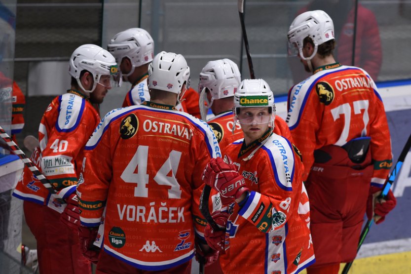 Hokejisté Poruby vyhráli v Sokolově 3:1 a vládnou první lize o 17 bodů