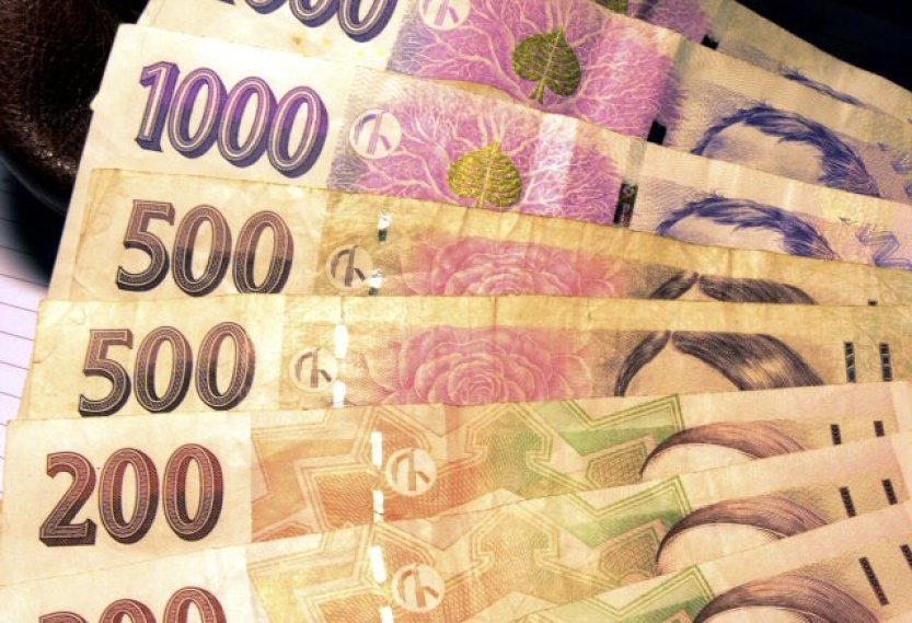 Analýza: Čisté příjmy lidí v ČR rostou, ale některé státy dohání Západ rychleji