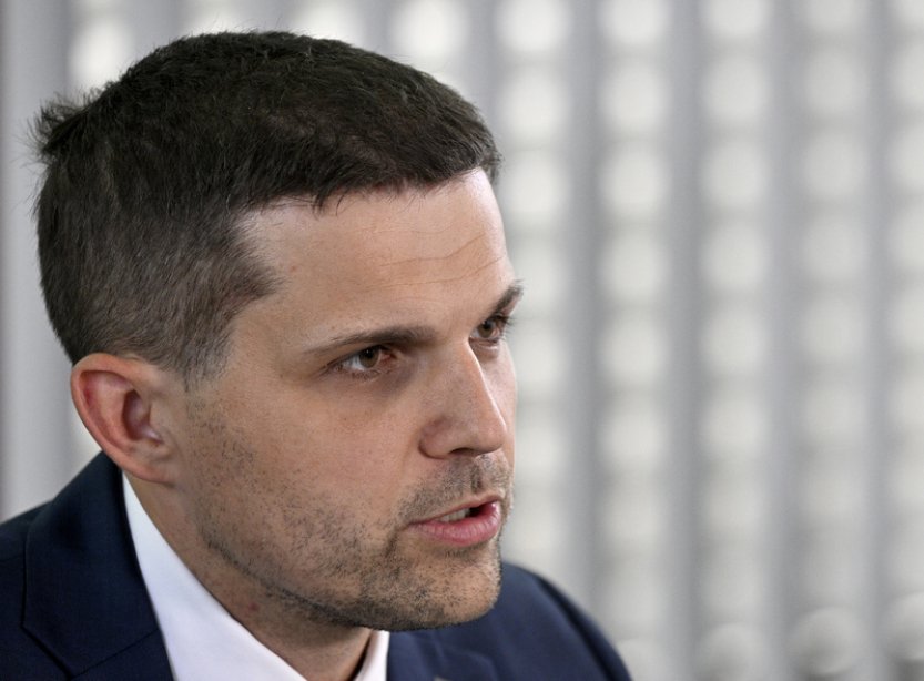 Hladík: Není pravda, že vláda třeba v cenách energií nic nehradí