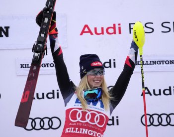 Shiffrinová má 90. výhru, Dubovská neudržela ve slalomu v Killingtonu 7. místo