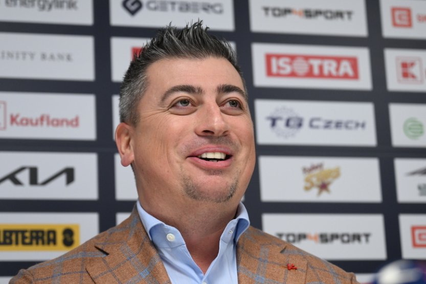 Tomáš Kaberle by se v budoucnu nebránil práci trenéra, teď se věnuje dětem