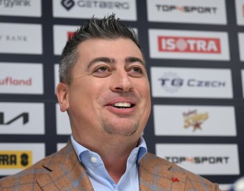 Tomáš Kaberle by se v budoucnu nebránil práci trenéra, teď se věnuje dětem