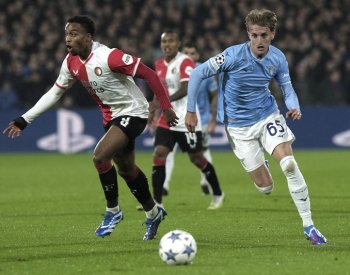 Osmifinále fotbalové Ligy mistrů si v úterý může zajistit i Feyenoord s Lingrem
