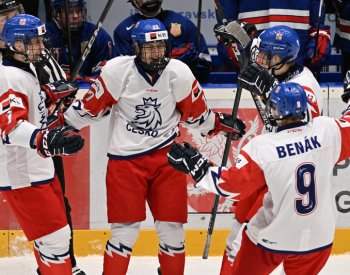 Hokejová osmnáctka zahájila Hlinka Gretzky Cup drtivou výhrou nad USA