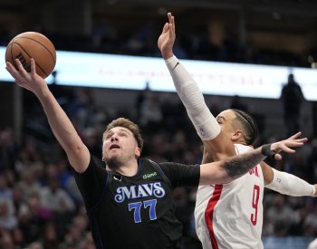 Dončič ozdobil 41 body konec skupinové části NBA Cupu