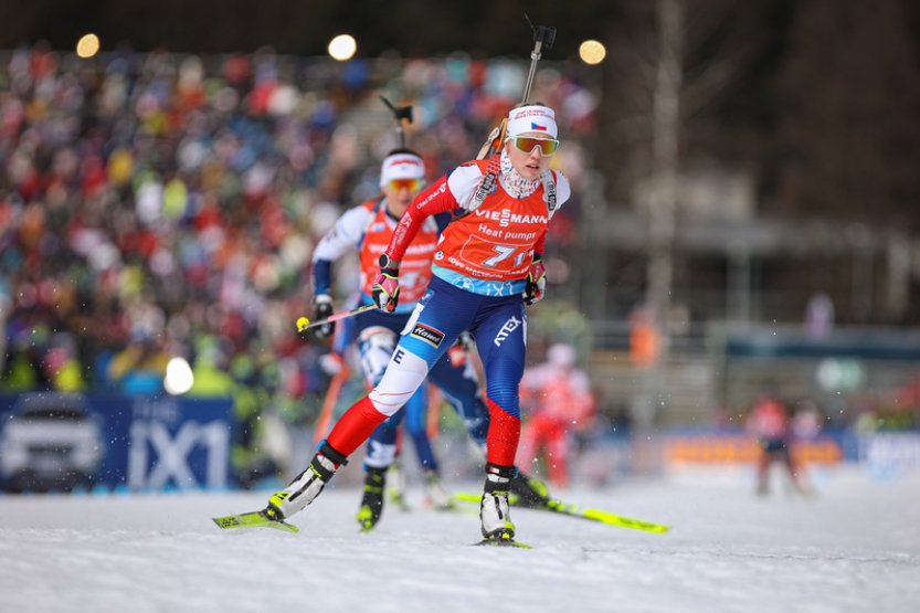 Biatlonistky čeká v mrazivém Östersundu štafeta, českou rozběhne Voborníková