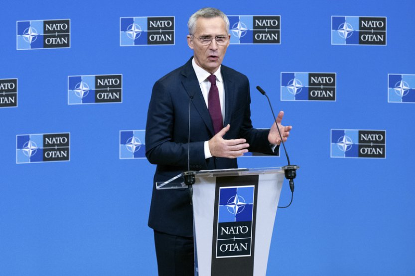 Ukrajinu je třeba nadále podporovat, řekl po jednání v Bruselu Stoltenberg