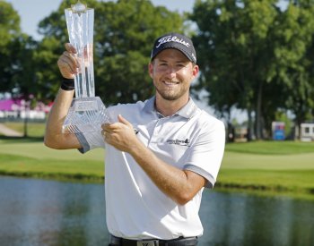 Americký golfista Hodges v Blaine suverénně dosáhl na první triumf na PGA Tour