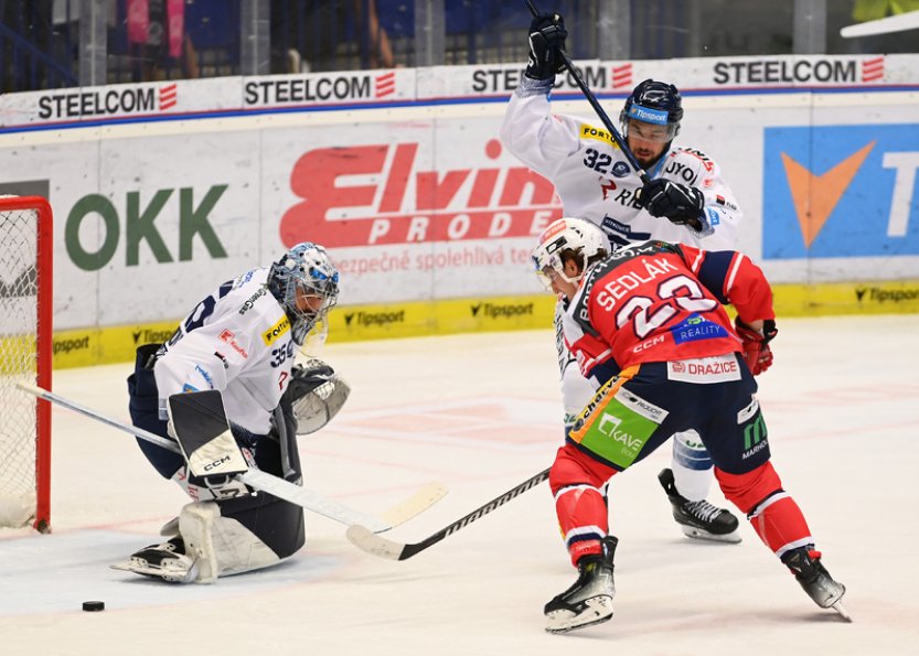 Pardubice přivítají Vítkovice, Sparta se představí v Hradci Králové