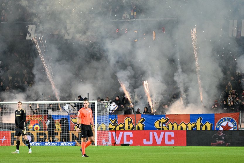 Sparta dostala za chování fanoušků pokutu 300 tisíc korun, Baník 150 tisíc