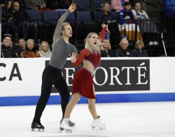 Krasobruslař Taschler měl únavovou zlomeninu obratle, s ME se sestrou počítají