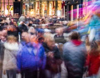 Analytici: Průměrná mzda v Česku ve třetím čtvrtletí reálně klesla