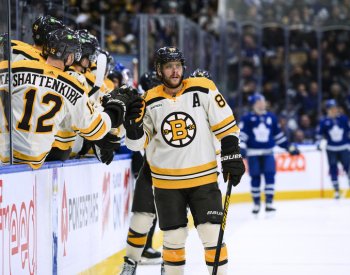 Pastrňák řídil výhru Bostonu, Nečas a Hronek dvakrát asistovali