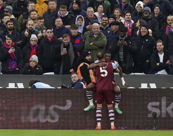 Coufal pátou asistencí přispěl k remíze West Hamu s Crystal Palace