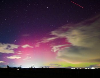 Příští rok bude možné pozorovat na obloze meteory, zatmění Měsíce i polární záře