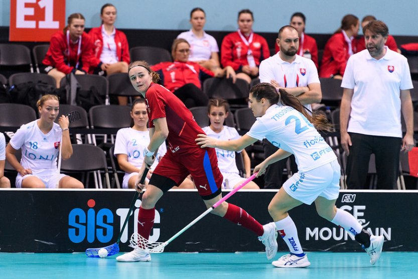 Florbalistky porazily na MS Slovensko 9:1 a postoupily přímo do čtvrtfinále