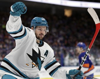 Hertl vstřelil šestý hattrick v NHL, San Jose dovedl k výhře na ledě Islanders