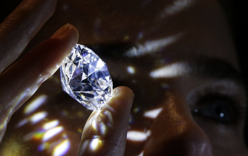 Skupina G7 vyhlásila embargo na ruské diamanty