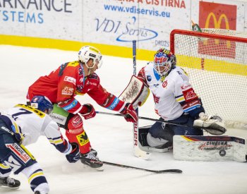 Vedoucí Pardubice uzavřou první polovinu sezony proti Motoru