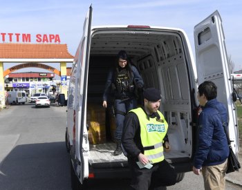 Inspekce uzavřela v areálu SAPA obchod s pyrotechnikou, skladoval výbušniny