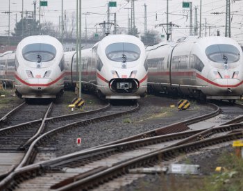 V Německu začala stávka strojvedoucích, nevyjede 80 procent vlaků