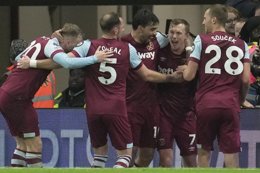 West Ham se Součkem a Coufalem otočil derby a vyhrál 2:1 na hřišti Tottenhamu
