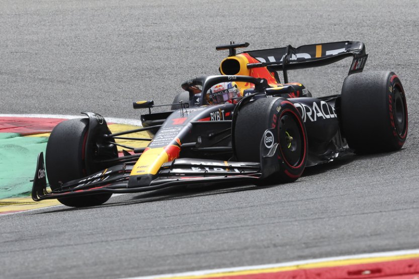 Velké ceně Belgie F1 dominoval i po startu z šestého místa Verstappen