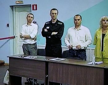 K Navalnému už třetí den nepouštějí advokáty, jeho stav je nejasný