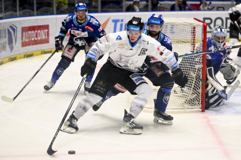 Nepohoda Kladna nekončí, s Karlovými Vary prohráli Rytíři po nájezdech 2:3