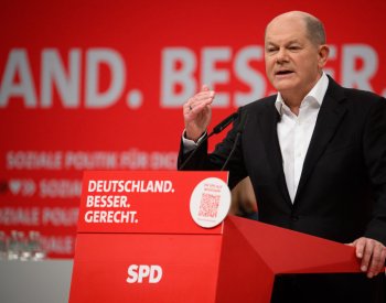 Kancléř Scholz navzdory rozpočtové krizi přislíbil další pomoc Ukrajině