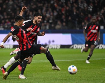 Bayern utrpěl ve Frankfurtu debakl 1:5 a přišel o ligovou neporazitelnost