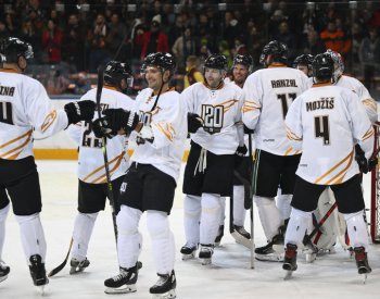 Hokejové legendy Česka a Slovenska zdolaly v exhibici 120 let slavící Spartu 5:3