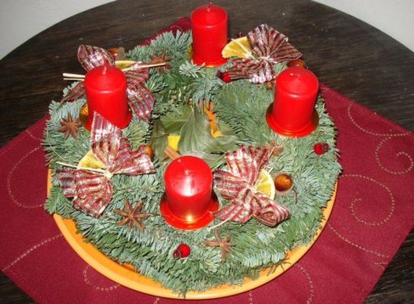 Je bronzová neděle, čas zapálit dvě svíce na adventním věnci