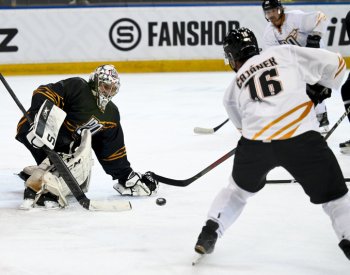 Průcha si po letech našel cestu k hokeji, s následky otřesů mozku se naučil žít