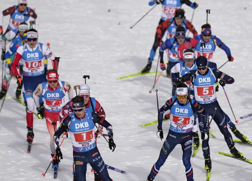 Čeští biatlonisté dojeli ve štafetě v Hochfilzenu dvanáctí