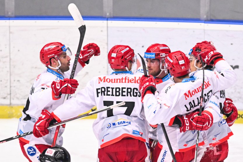 Estephan dalšími dvěma góly zařídil vítězství Hradce nad Kometou