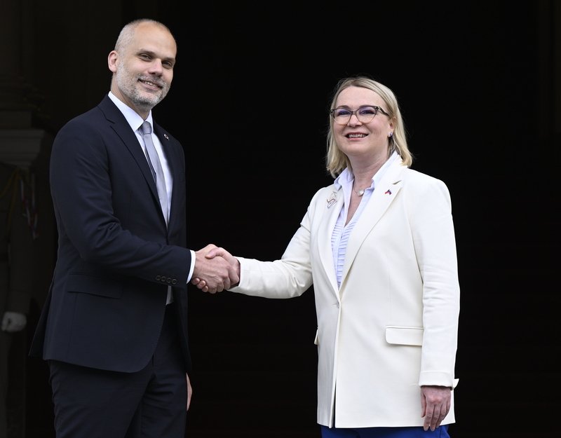 Česko a Slovensko si chválí koordinaci při nákupu vojenských vozidel CV90