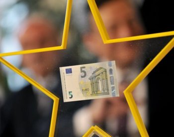 Bloomberg: Ekonomika eurozóny podle analytiků vstoupí do recese