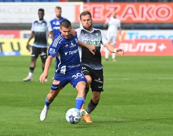Fotbalisté Olomouce porazili nováčka Karvinou 3:1 a poprvé v sezoně bodovali