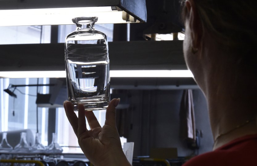 Sklárna v Květné ukončí výrobu ručního skla, propustí většinu lidí