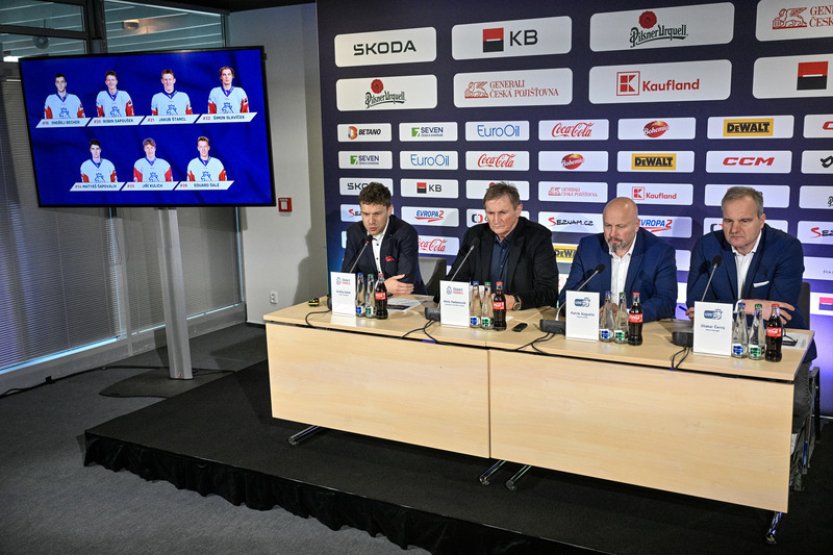 Hokejová dvacítka by měla vyrazil za obhajobou stříbra na MS i s Kulichem