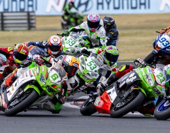 První závod superbikového MS v Mostě ovládl Rea, König byl dvacátý