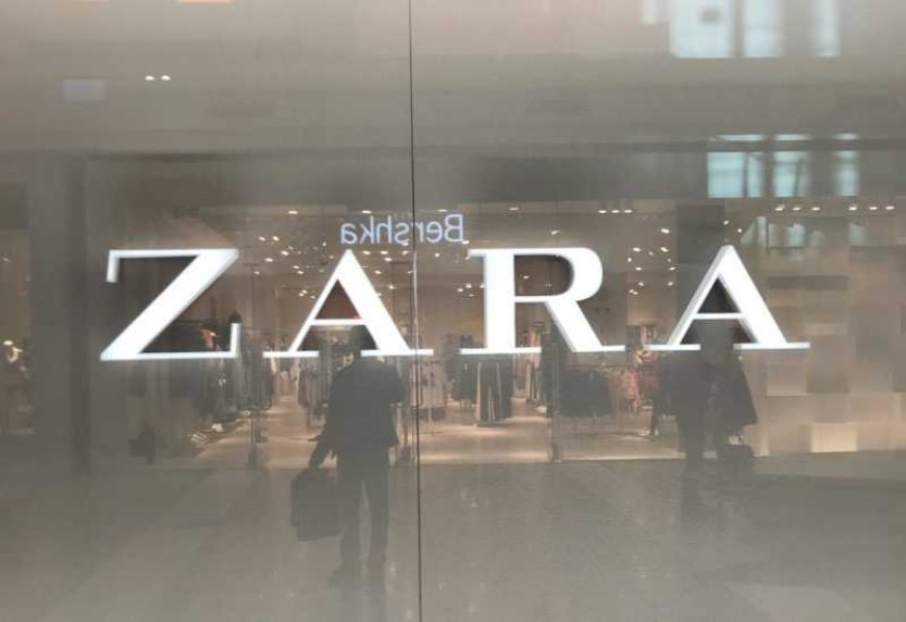 Zara stáhla reklamní kampaň, připomínala podle kritiků mrtvé Palestince
