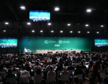 Předseda COP28 oznámil dosažení dohody o odklonu od fosilních paliv