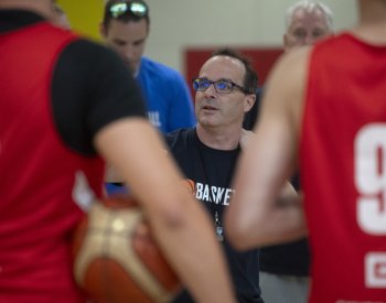 Basketbalisté při premiéře trenéra Ocampa prohráli s Pobřežím slonoviny