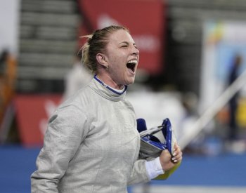 Bach ujistil kontroverzně diskvalifikovanou šermířku, že o OH v Paříži nepřijde