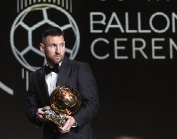 Messi, Mbappé a Haaland se po Zlatém míči utkají také ve finále ankety FIFA