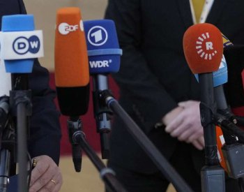 EU se shodla na pravidlech pro ochranu novinářů a transparentnost médií
